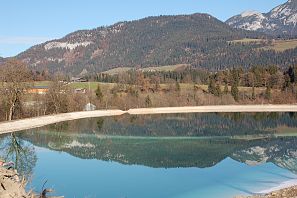 Speichersee in Söll im Tal.