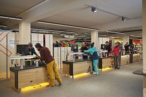 Skiservice im Sporthaus Edinger.