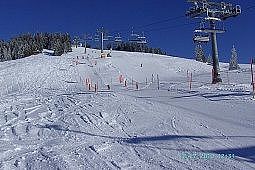 Piste mit Abgrenzung zur Geschwindigkeitsmessung.