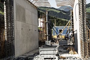 Baustelle eines neuen Tunnels in Going.