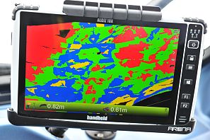 GPS Messgerät in einer Pistenraupe.