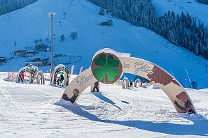 Hindernisbögen in der SkiWelt Söll.