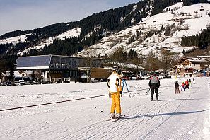 Schlepplift als Verbindung zwischen Westendorf und Brixen.