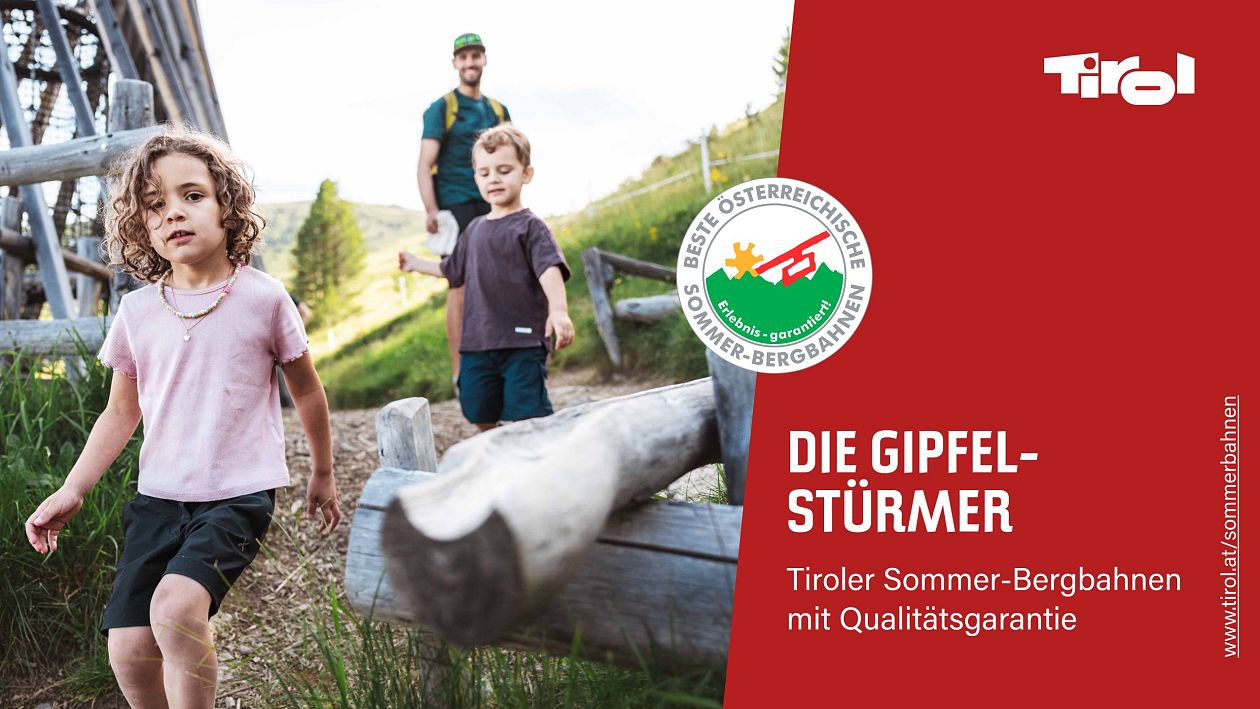 Werbeflyer mit Kindern beim Wandern.