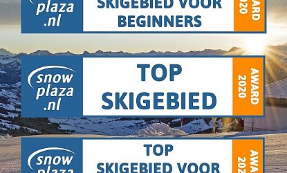 Drei Snowplaza.nl Awards 2020 auf winterlichem Hintergrund: Top-Skigebiet für Anfänger, Top-Skigebiet allgemein und Top-Skigebiet für Familien.