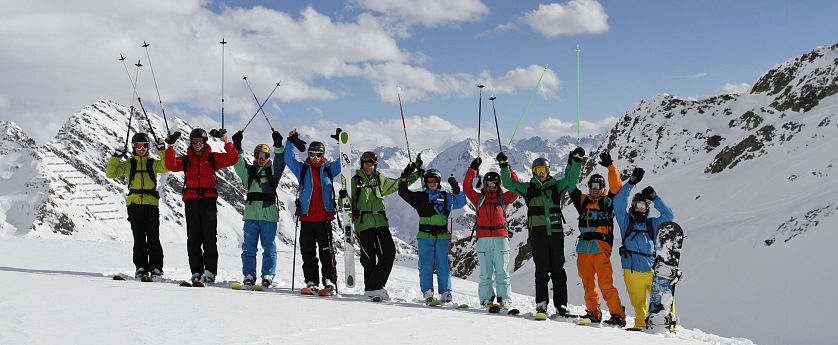 Gruppe beim Winterport in der SkiWelt Wilder Kaiser-Brixental.
