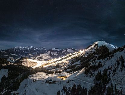 Aufnahme des Nachtskiareals in Söll.