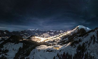 Aufnahme des Nachtskiareals in Söll.
