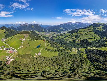 Panorama der Hohen Salve im Sommer.