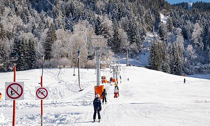 Schlepplift im Winter in der SkiWelt.