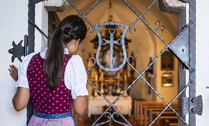 Blick in die Salvenkirche auf der Hohen Salve.