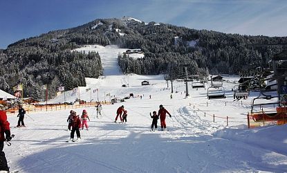 Kindergruppen am Übungsgelände in Westendorf.